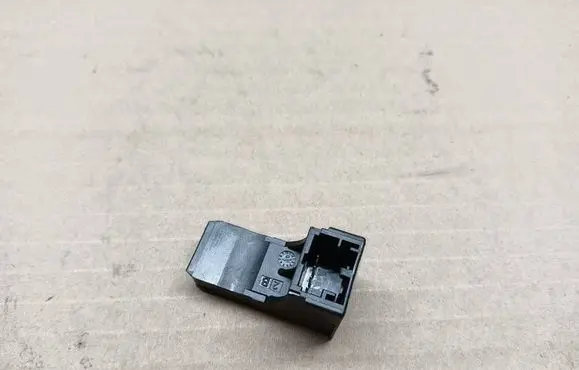 Audi Q5 SQ5 Brake pedal sensor switch 4F0945459A