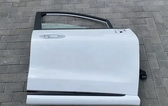 Ford Puma Front door