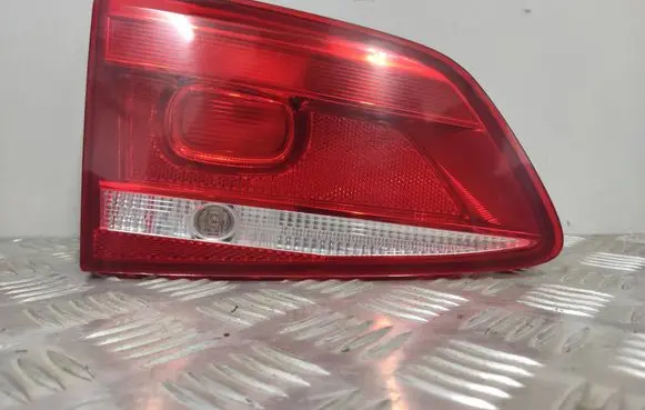 Volkswagen PASSAT B7 Tailgate rear/tail lights 3AF945093J 605511