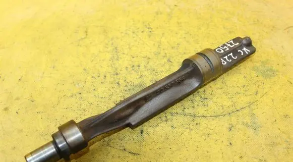 Opel Vectra C Oil pump balance shaft 90537564