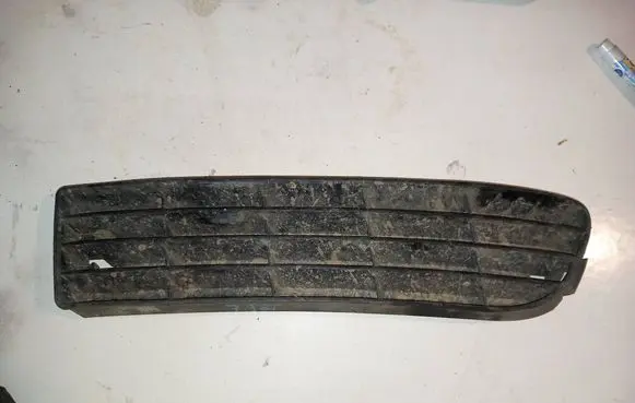 Audi A6 S6 C4 4A Front bumper lower grill 4A0807345J