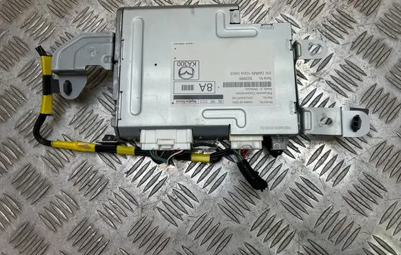 Mazda 6 GPS navigation control unit/module GMM966DRX GMM910040403