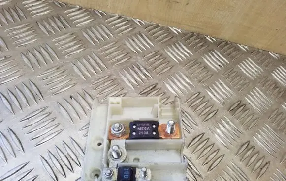 BMW 3 E46 Fuse module 8387551