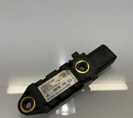 Mercedes-Benz E W211 Airbag deployment crash/impact sensor 0028201326 A0028201326