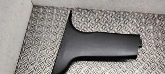 Volvo V70 (B) pillar trim (bottom)