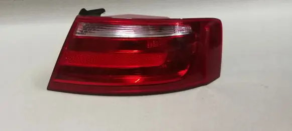 Audi A5 8T 8F Rear/tail lights 8T0945096