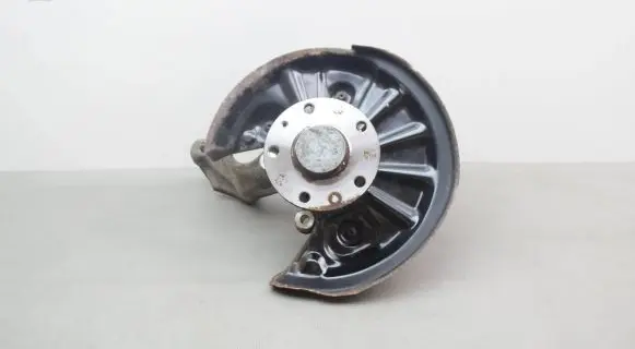 Audi Q3 8U Rear wheel hub 3Q0615612