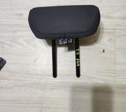 Opel Corsa F Rear seat headrest 