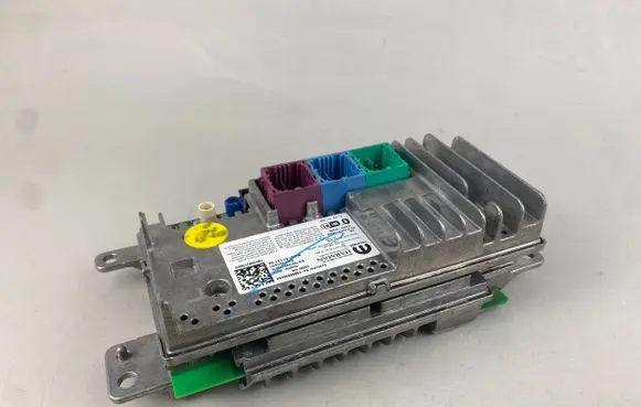 Chrysler Pacifica Bluetooth control unit module 68580284AA P68580284AA T0012297170475