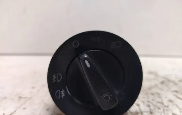 Light switch