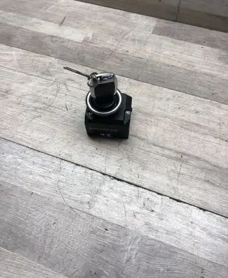 Mercedes-Benz R W251 Ignition lock A1645451308 33002807 8005077E170614