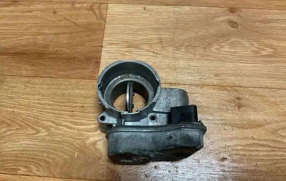 Dodge Journey Throttle valve 03G128063R