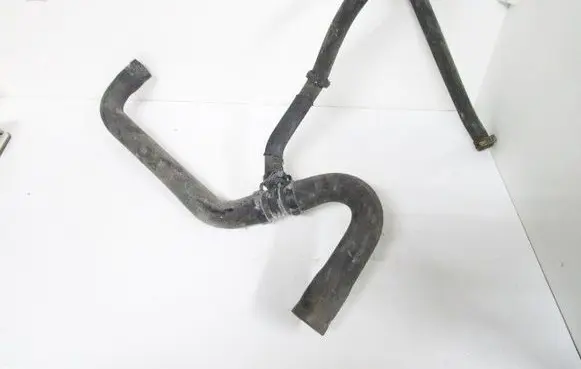 Dacia Logan I Engine coolant pipe/hose 6001548726