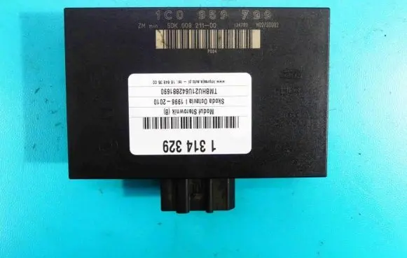 Skoda Octavia Mk1 (1U) Central body control module 1C0959799 IMPRK1314329