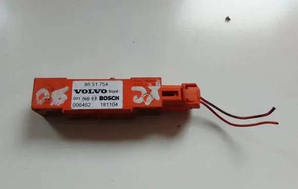 Volvo XC90 Airbag deployment crash/impact sensor 8651754