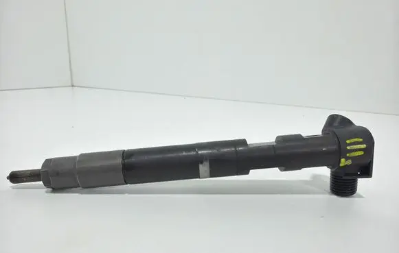 Mercedes-Benz CLA C117 X117 W117 Fuel injector 28272472 57364SS2NA A6510702387