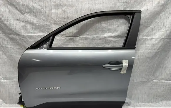 Jeep Avenger Front door 