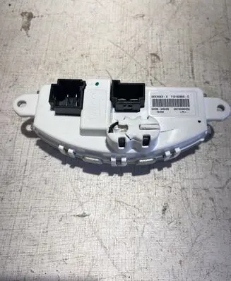 Mercedes-Benz GLE (W166 - C292) Heater blower motor/fan resistor T1015286SC
