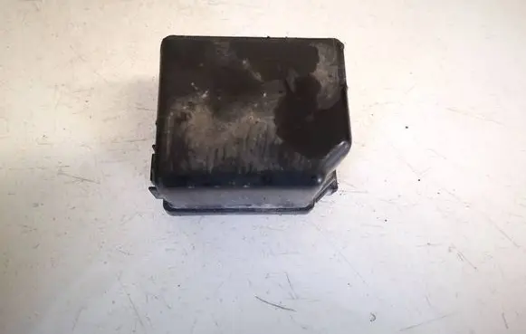 Nissan X-Trail T30 Fuse box cover 
