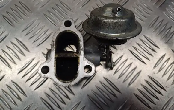 Toyota Yaris Valve vacuum 