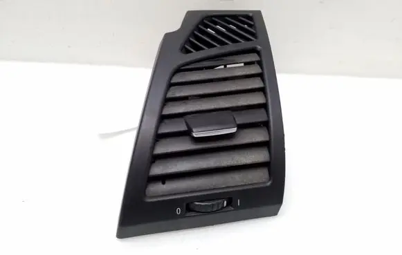 BMW 1 E81 E87 Dashboard side air vent grill/cover trim 7059187