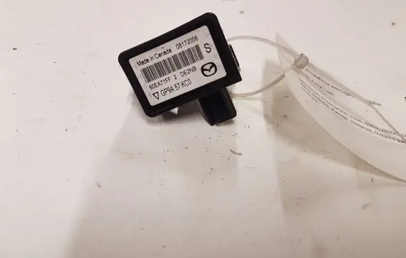 Mazda 6 Airbag deployment crash/impact sensor GP9A57KC0 60EA71FF 08172006