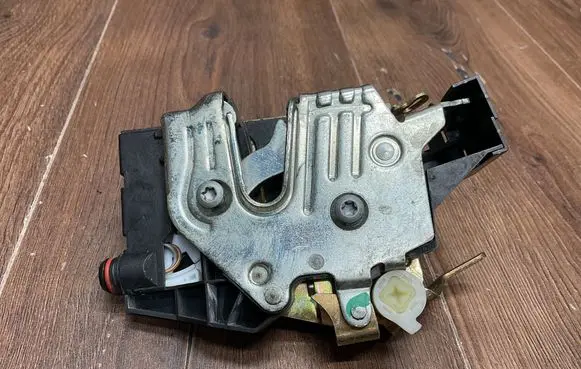 Mercedes-Benz SL R129 Front door lock A1297201635