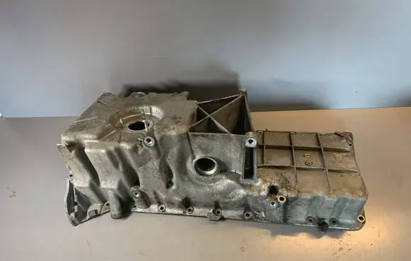 BMW X5 E53 Oil sump 7790739 11137790739