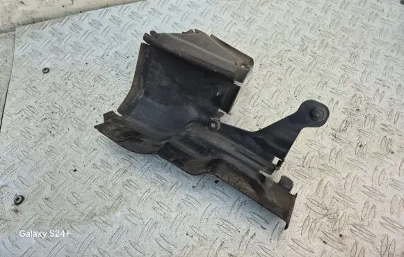 Volvo V70 Intercooler air guide/duct channel 30678191