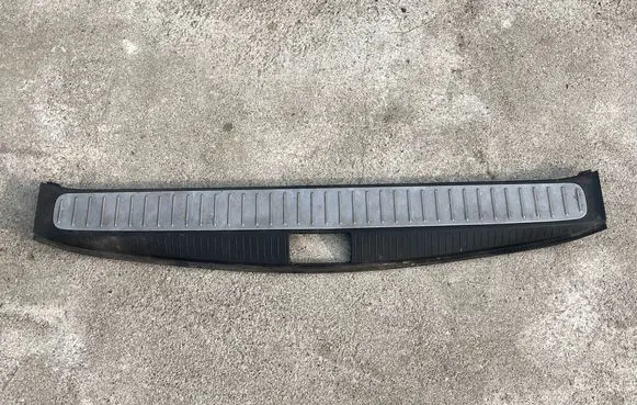 Opel Zafira C Trunk/boot sill cover protection 13289563