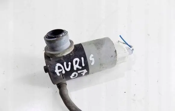 Toyota Auris 150 Windscreen/windshield washer pump