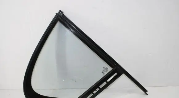 BMW X5 G05 Rear door window/glass frame 
