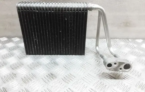 Opel Vivaro A/C cooling radiator (condenser)