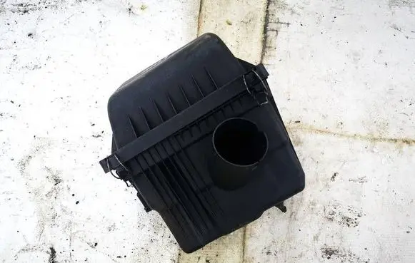 Jeep Grand Cherokee (WK) Air filter box 530138034AC 4010578A
