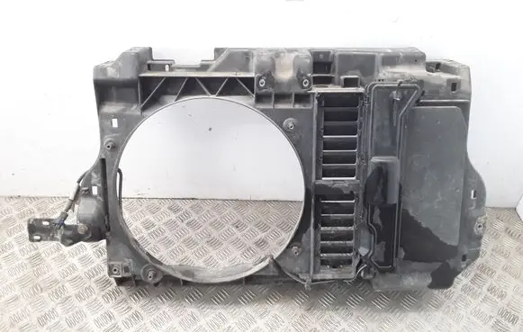 Citroen C5 Radiator cooling fan shroud 9654470080
