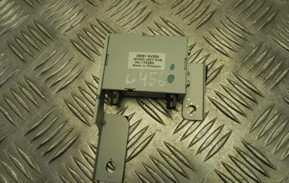 Nissan Qashqai Aerial antenna amplifier 282B1HV00A U456