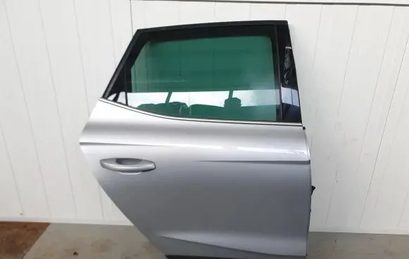 Seat Arona Rear door