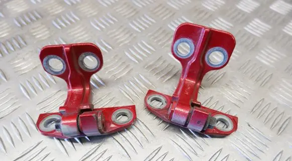 Rear door hinge set