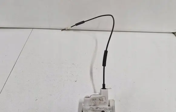 Fiat 500 Front door lock 51827413