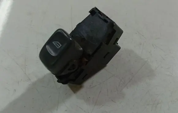 Volvo S60 Electric window control switch 9472275