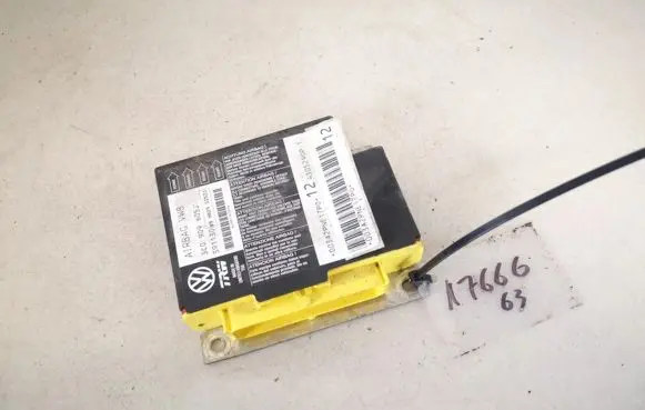 Volkswagen PASSAT B6 Airbag control unit/module 3c0909605j