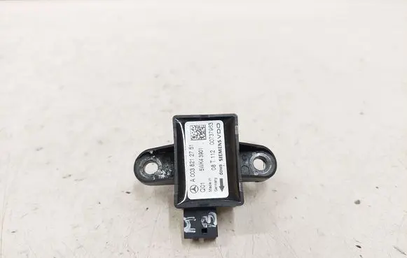 Mercedes-Benz R W251 Airbag deployment crash/impact sensor A0038212751 00737963 5WK43901
