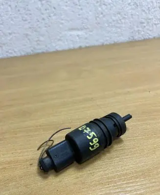 Mercedes-Benz E W210 Windscreen/windshield washer pump A0335450228 D7599