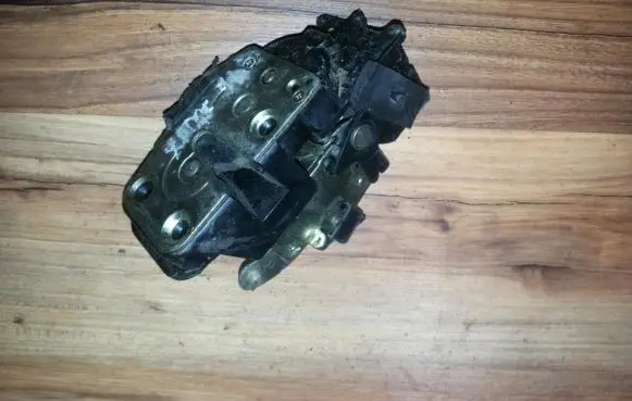 Mazda Xedos 9 Rear door lock