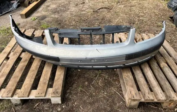 Volkswagen PASSAT B5 Front bumper 3B0805903 3BO8O59O3 3B0807231
