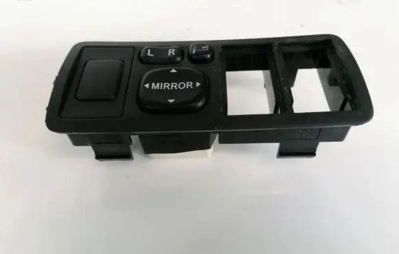 Toyota Avensis T250 Wing mirror switch 183575