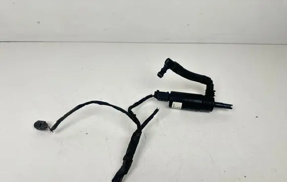 BMW 7 E65 E66 Headlight washer pump 8377430