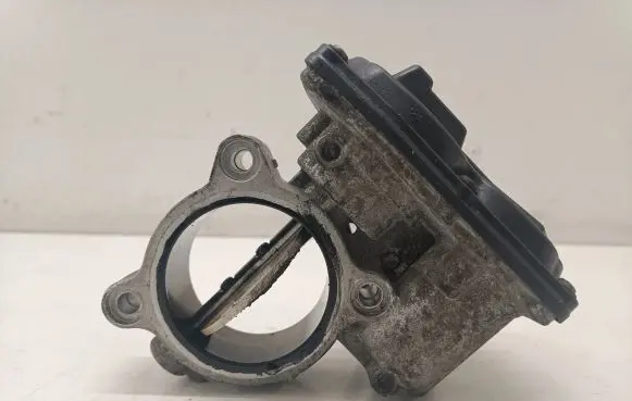 BMW 1 F20 F21 Throttle valve 7810752