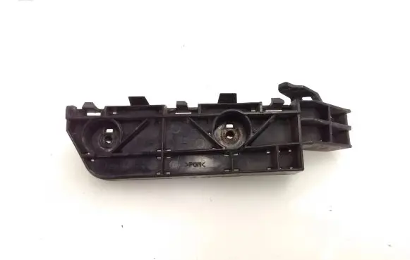 Honda CR-V Front bumper mounting bracket
