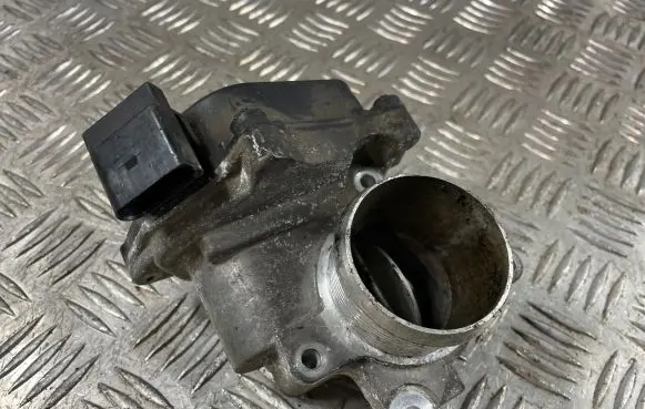 Volkswagen Golf VI Throttle valve 03L128063L 308017982